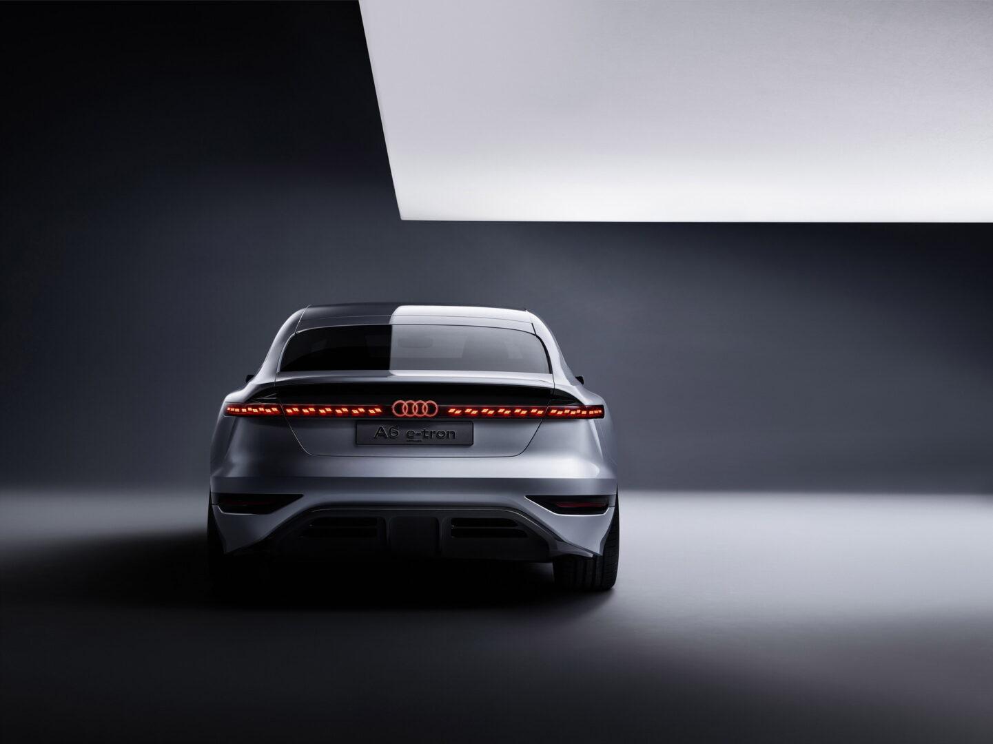 أودي تكشف عن A6 e-tron الإختبارية الكهربائية بمعرض شنغهاي  للسيارات 2021 